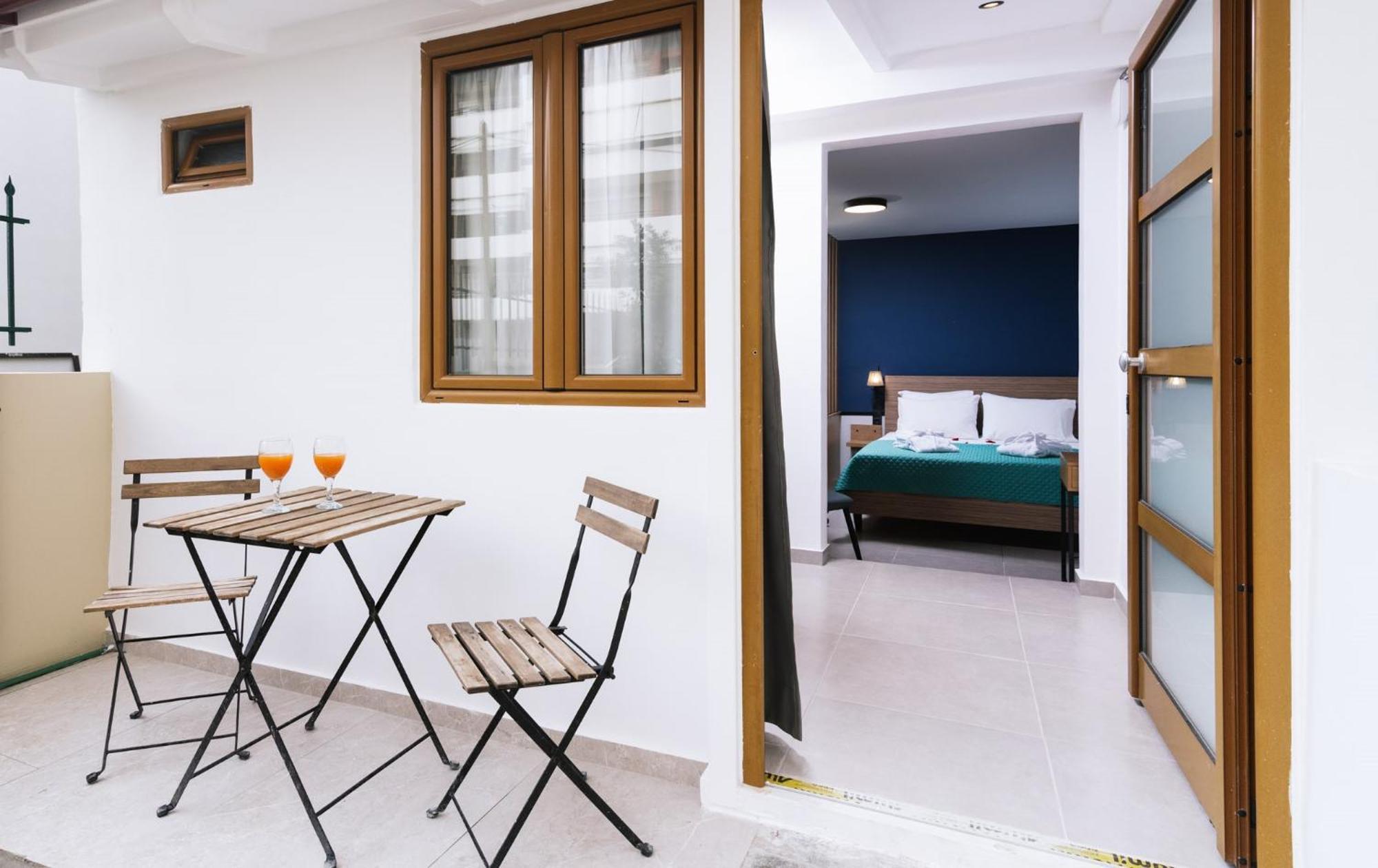 Alcyone Studios And Apartments Ираклио Екстериор снимка