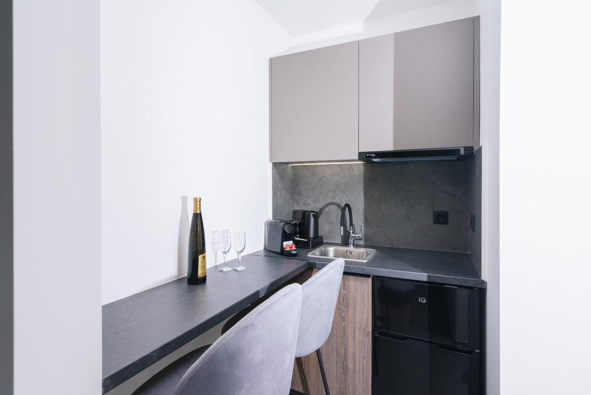 Alcyone Studios And Apartments Ираклио Екстериор снимка