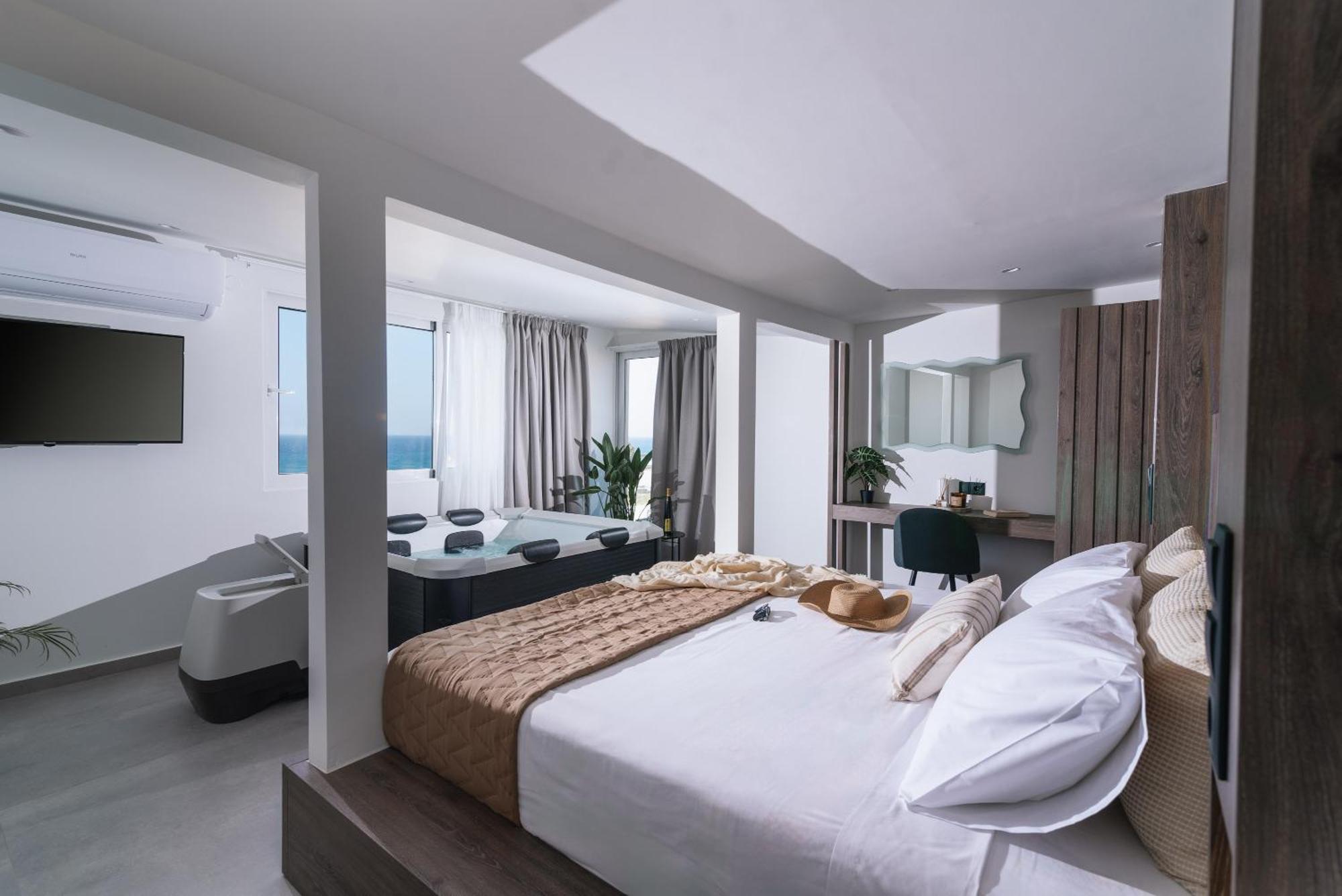 Alcyone Studios And Apartments Ираклио Екстериор снимка