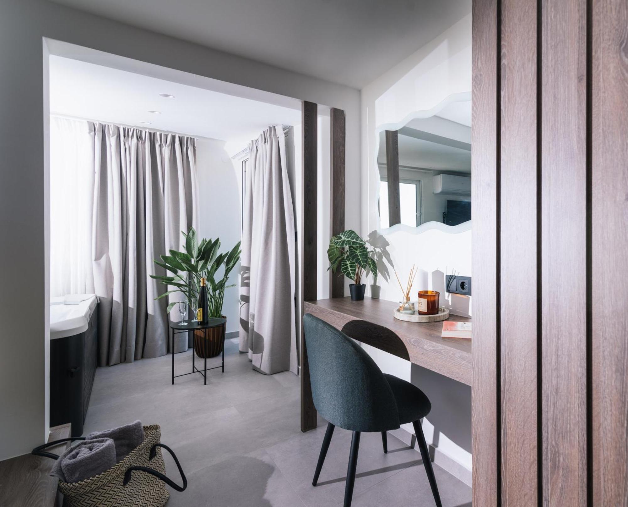 Alcyone Studios And Apartments Ираклио Екстериор снимка