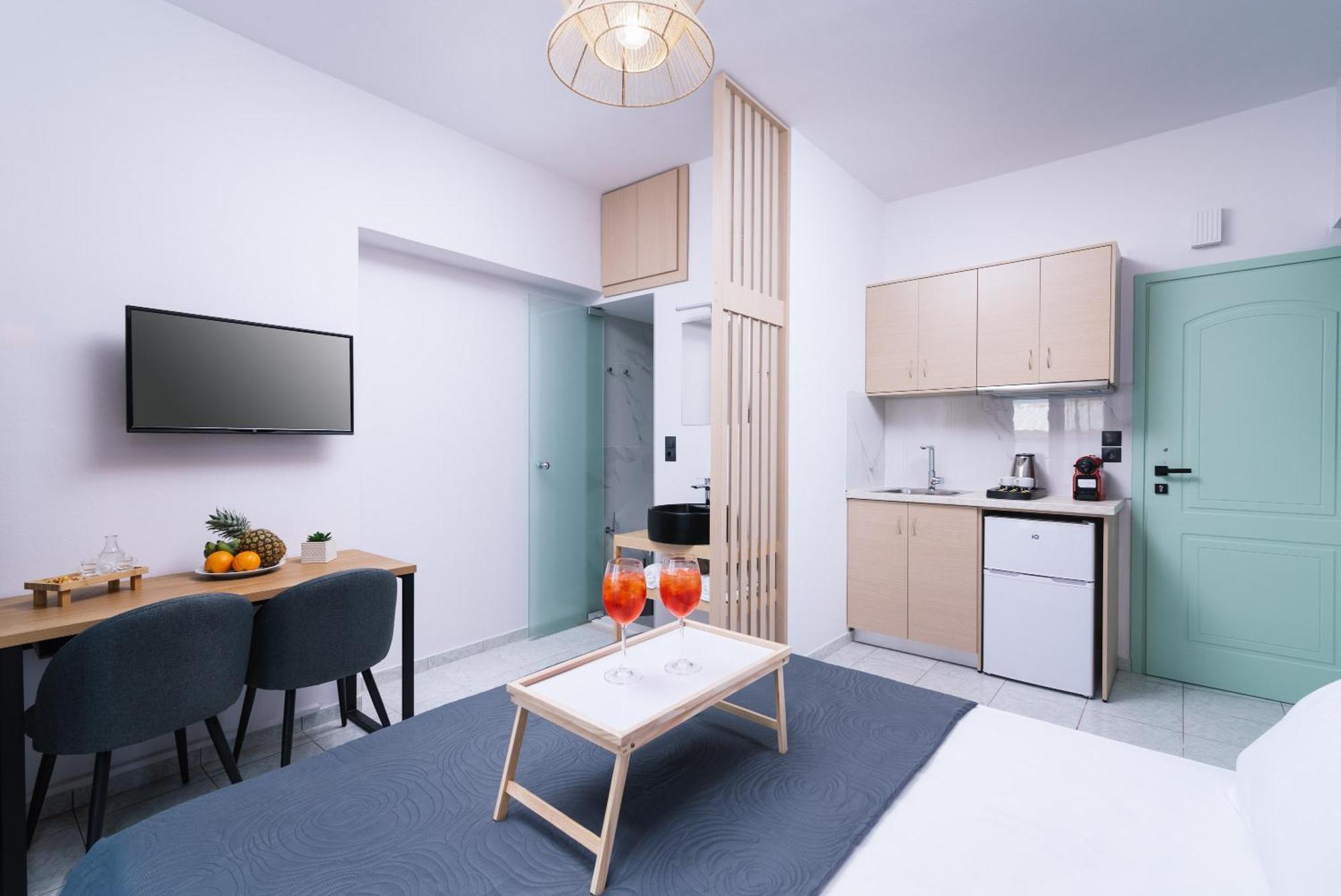 Alcyone Studios And Apartments Ираклио Екстериор снимка