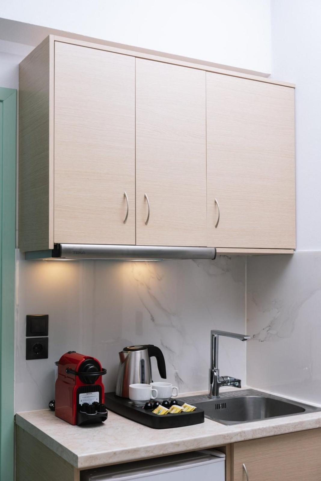 Alcyone Studios And Apartments Ираклио Екстериор снимка